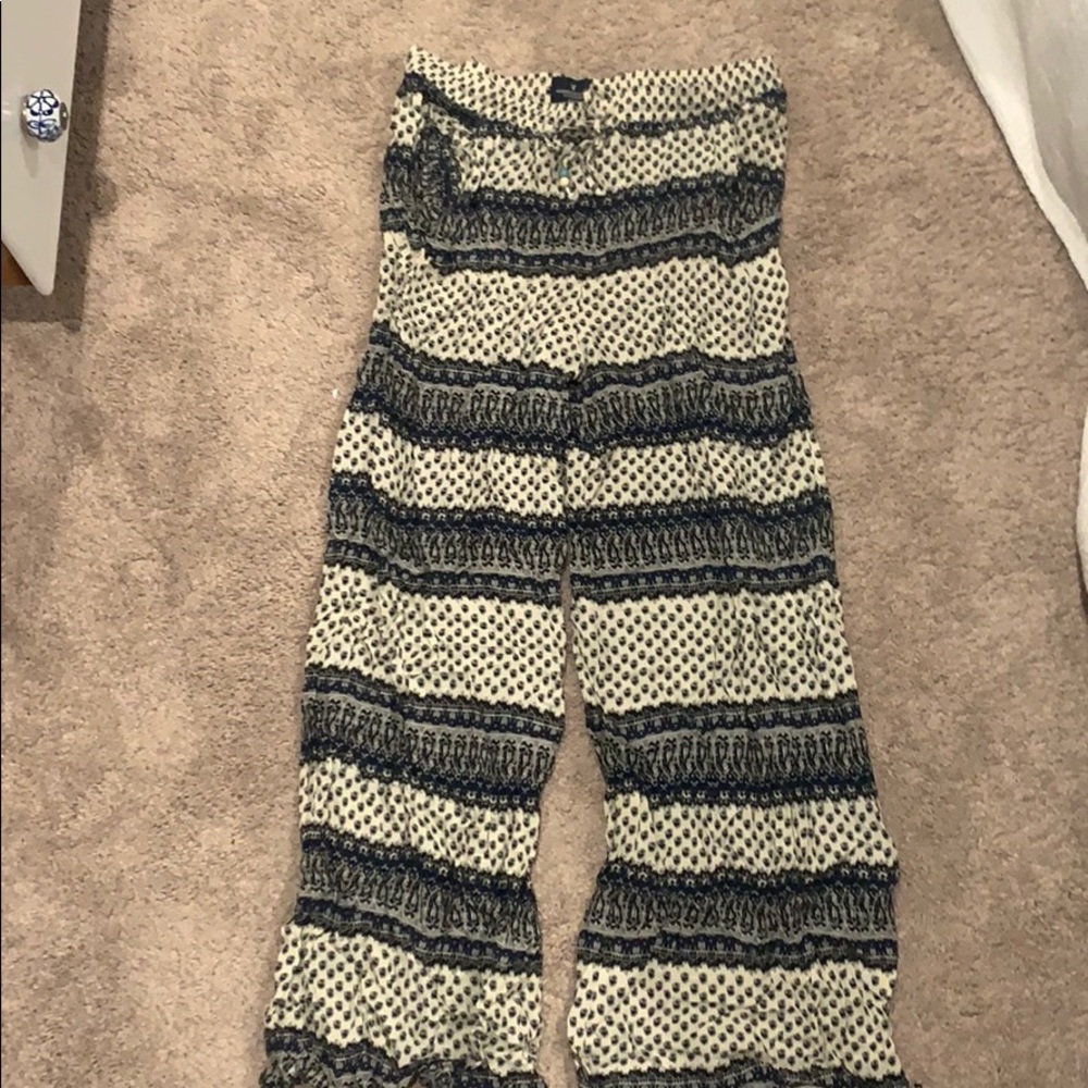 American Eagle Flowy pants